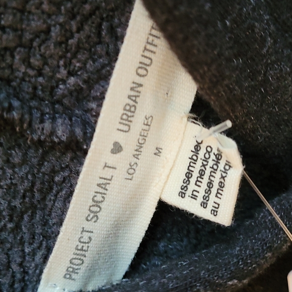 NWT Urban Outfitters Dark Gray Ruffle Super Soft Cozy Casual Hoodie Medium - Picture 7 of 13